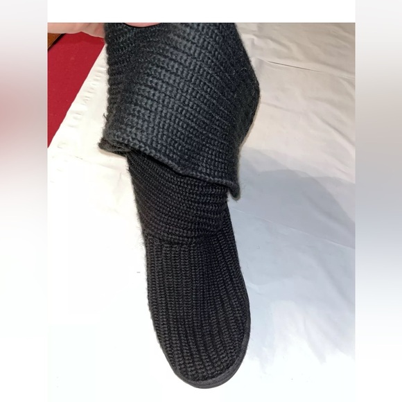 UGG Tall BLACK KNIT BOOTS 9 Cardy SWEATER F3007L Sheepskin Lining Logo Buttons 9 - Picture 8 of 11